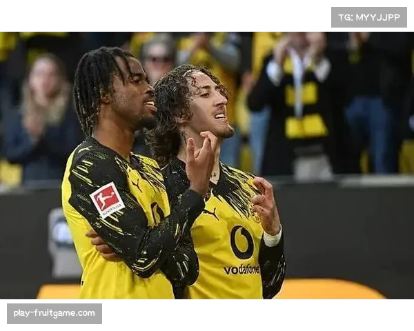 多特蒙德主场4-0血洗弗赖堡 提前三轮锁定欧冠席位